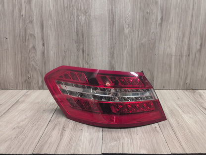 2009-2012 Mercedes-Benz E550 W212 Rear Left Driver Outer Tail Light A2129060758
