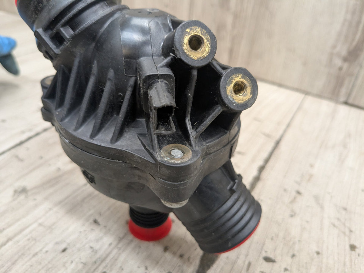 2017 BMW F16 X6 Engine Motor Cooling Auxiliary Water Pump 7598865