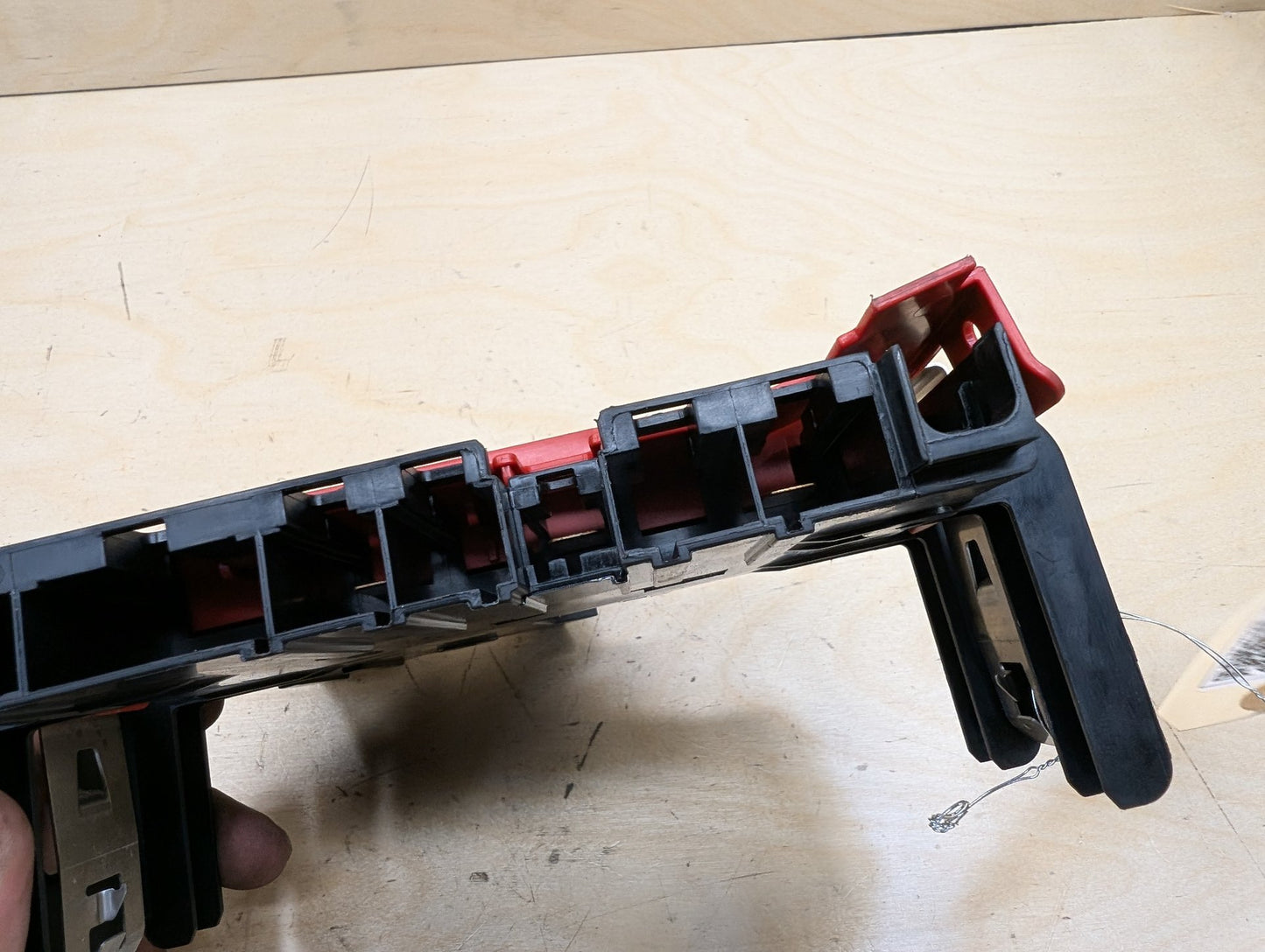 2011-2016 BMW X3 F25 Rear Battery B+ Terminal Junction Point Relay Fuse Box 9206140