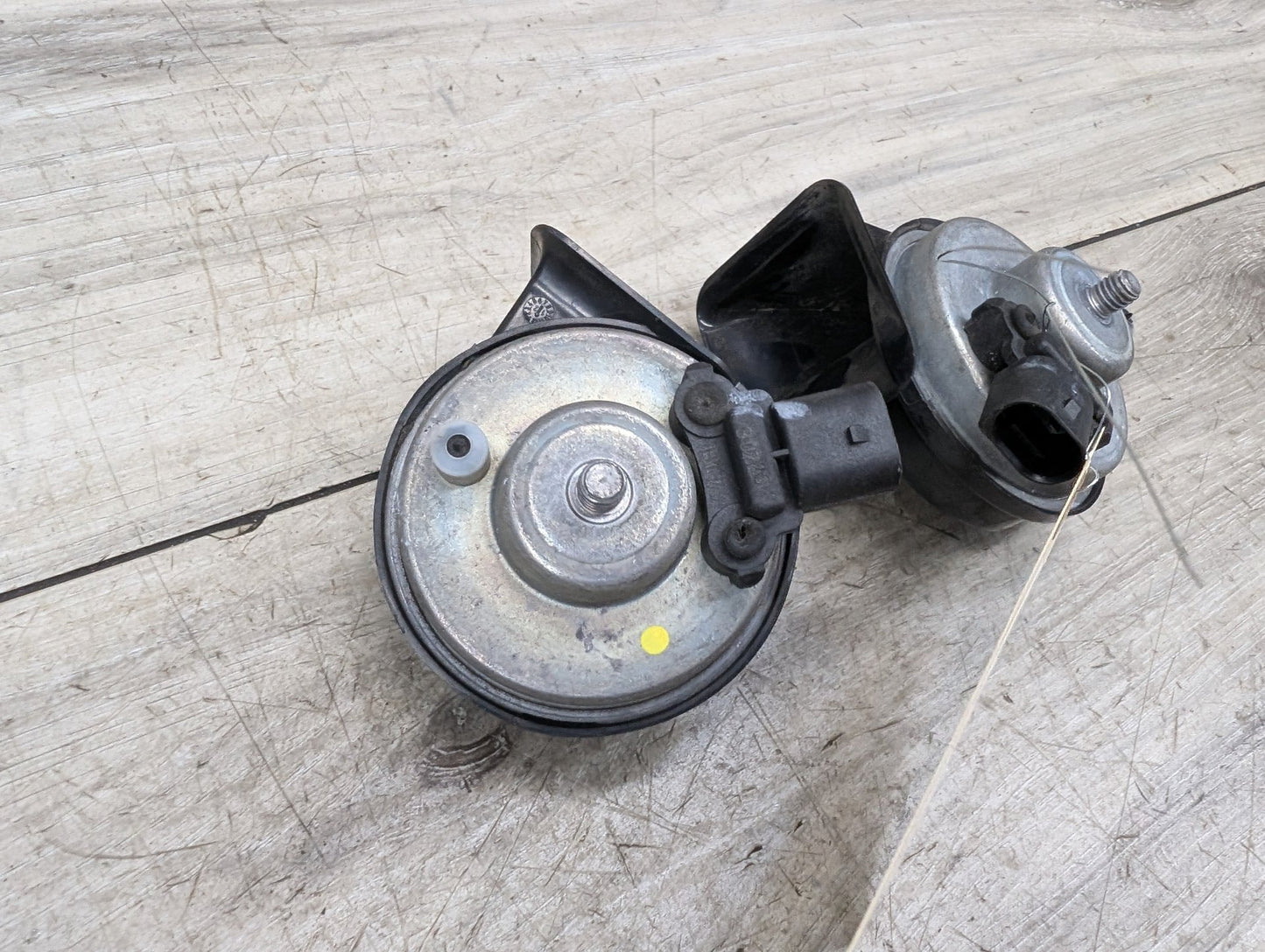 2007-2013 BMW X5 E70 Alarm Horns SET 7288096