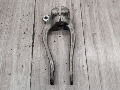 16-22 BMW 750i G12 Front Left Driver Spring Strut Shock Absorber Bracket 6861199