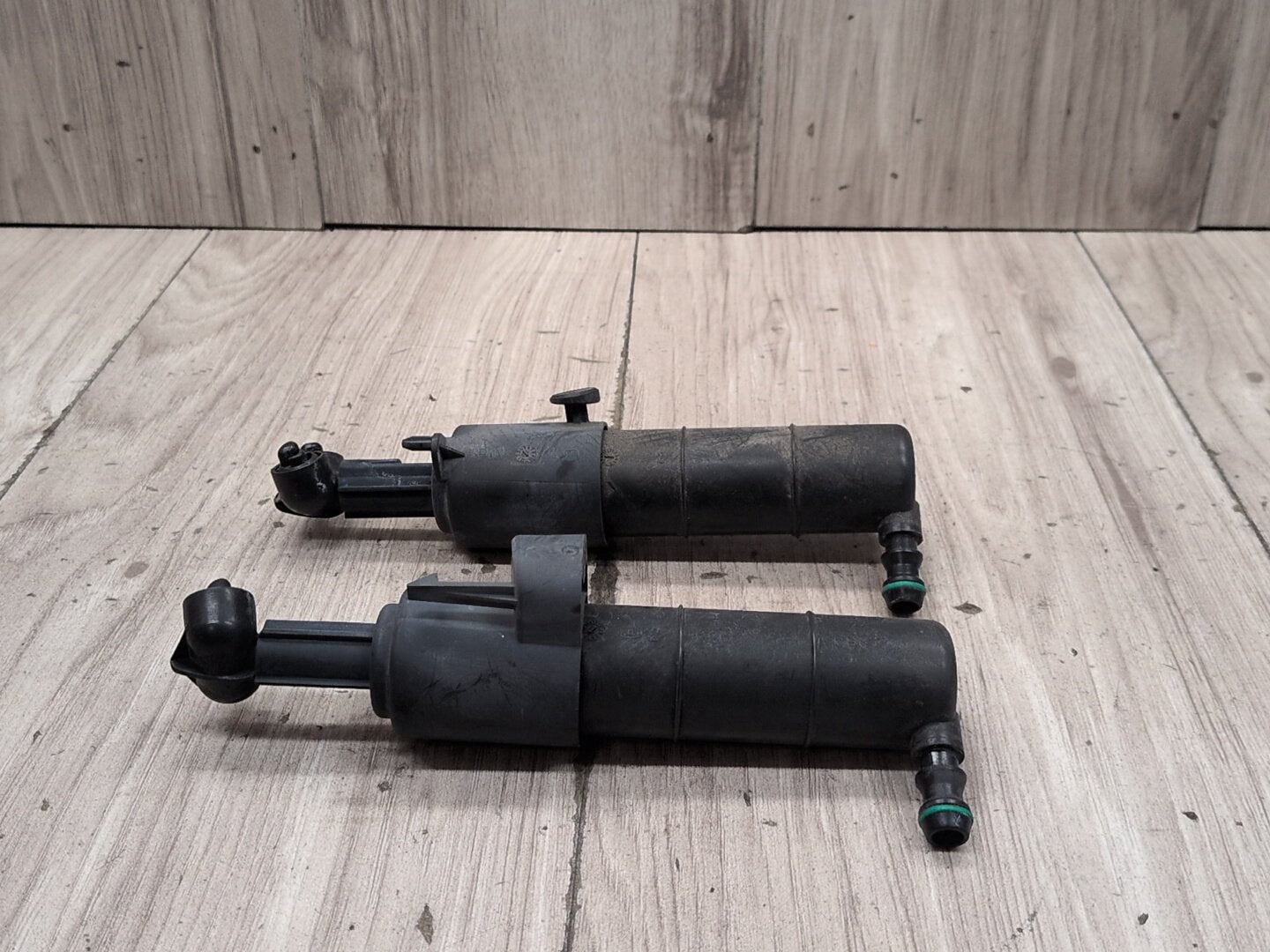 2009-2012 Mercedes-Benz E550 W212 Front Left Right Bumper Headlight Washer Nozzles SET A2128600147 OEM