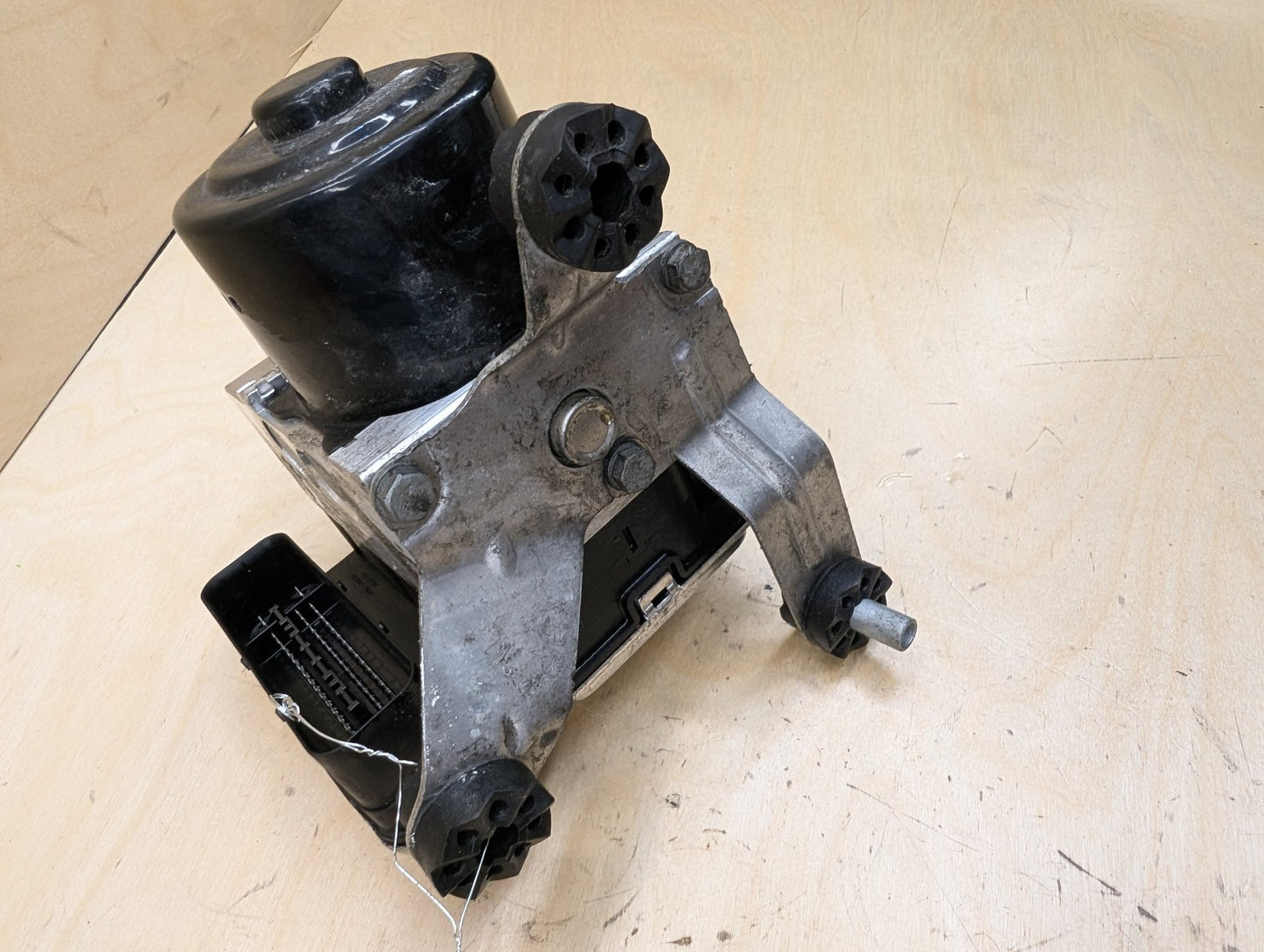 11-18 OEM BMW F25 F26 X3 X4 ABS Brake Pump Anti Lock DSC Dynamic Stability