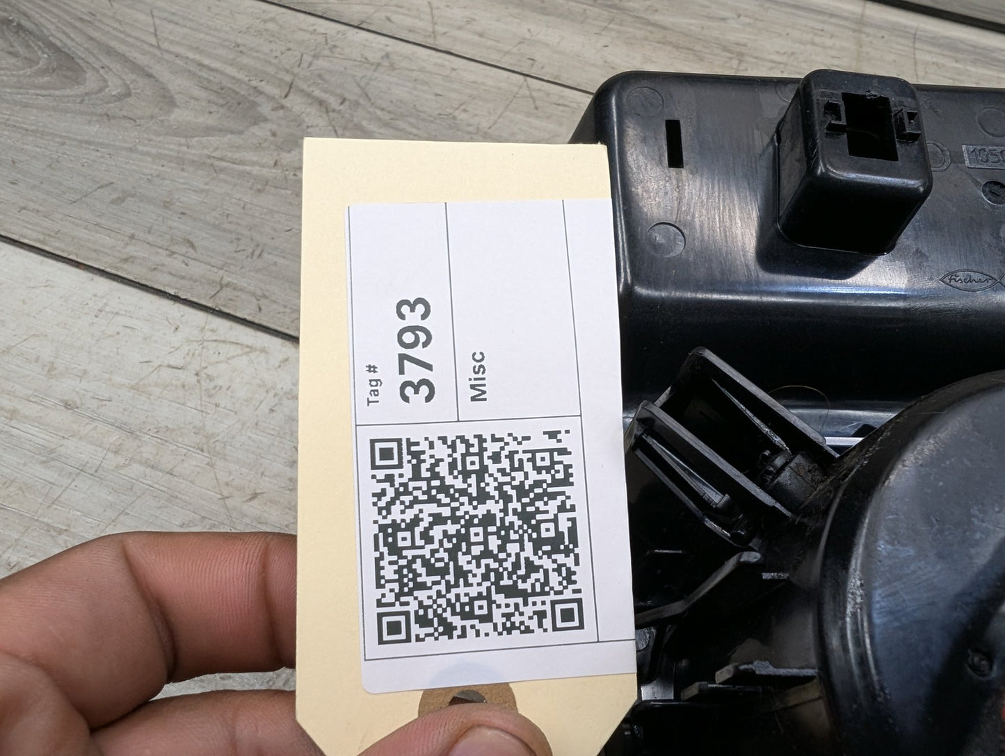 2011 - 2017 BMW X3 F25 Center Console Cup Holder 9184498 N20B20A