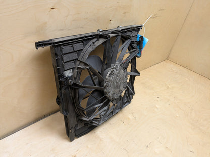 2017-2023 BMW 530i G30 Radiator Fan Shroud Housing w/ Motor 8509743