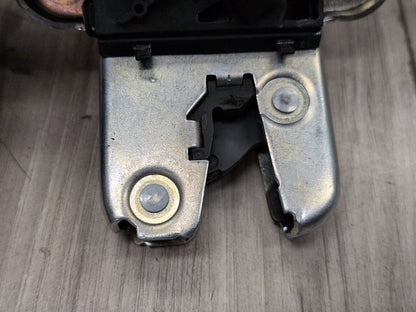2008 - 2017 Audi S5 8T Liftgate Trunk Lid Liftgate Lock Latch Actuator 4F5827505D