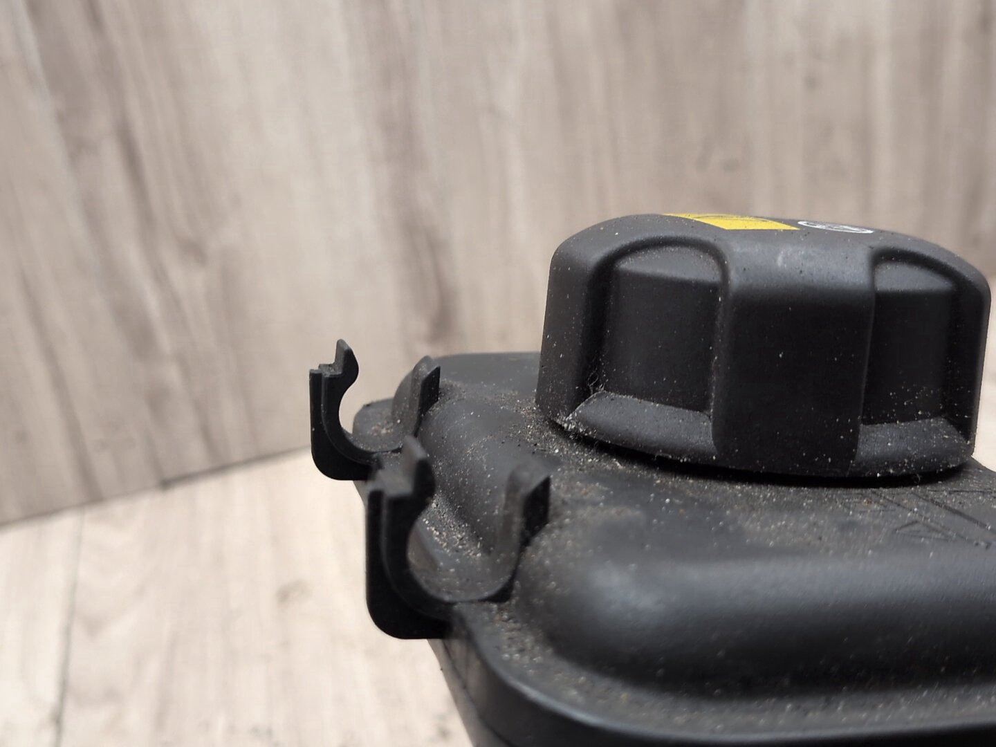 2016-2022 BMW 750i G12 Coolant Expansion Tank Reservoir 8610658