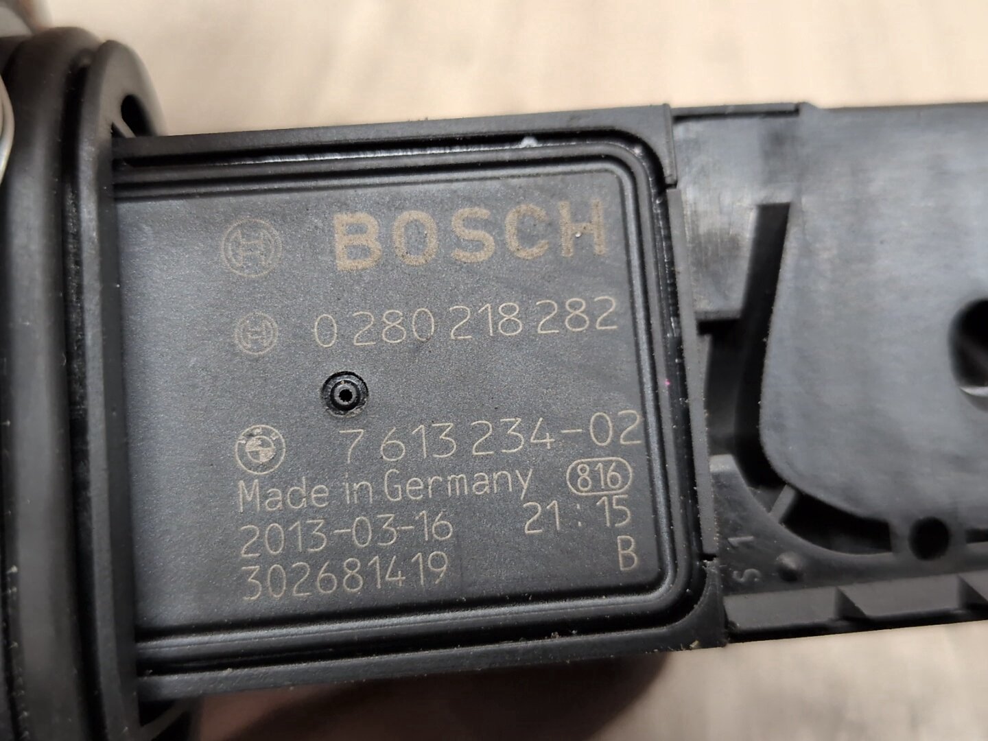 OEM BMW F10 F13 F15 F85 F86 X5 M6 Engine N63 S63 MAF Mass Air Flow Sensor Meter