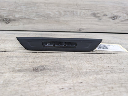 OEM BMW F90 M5 G30 530 540 M550 Front Left Driver Seat Memory Switch Button