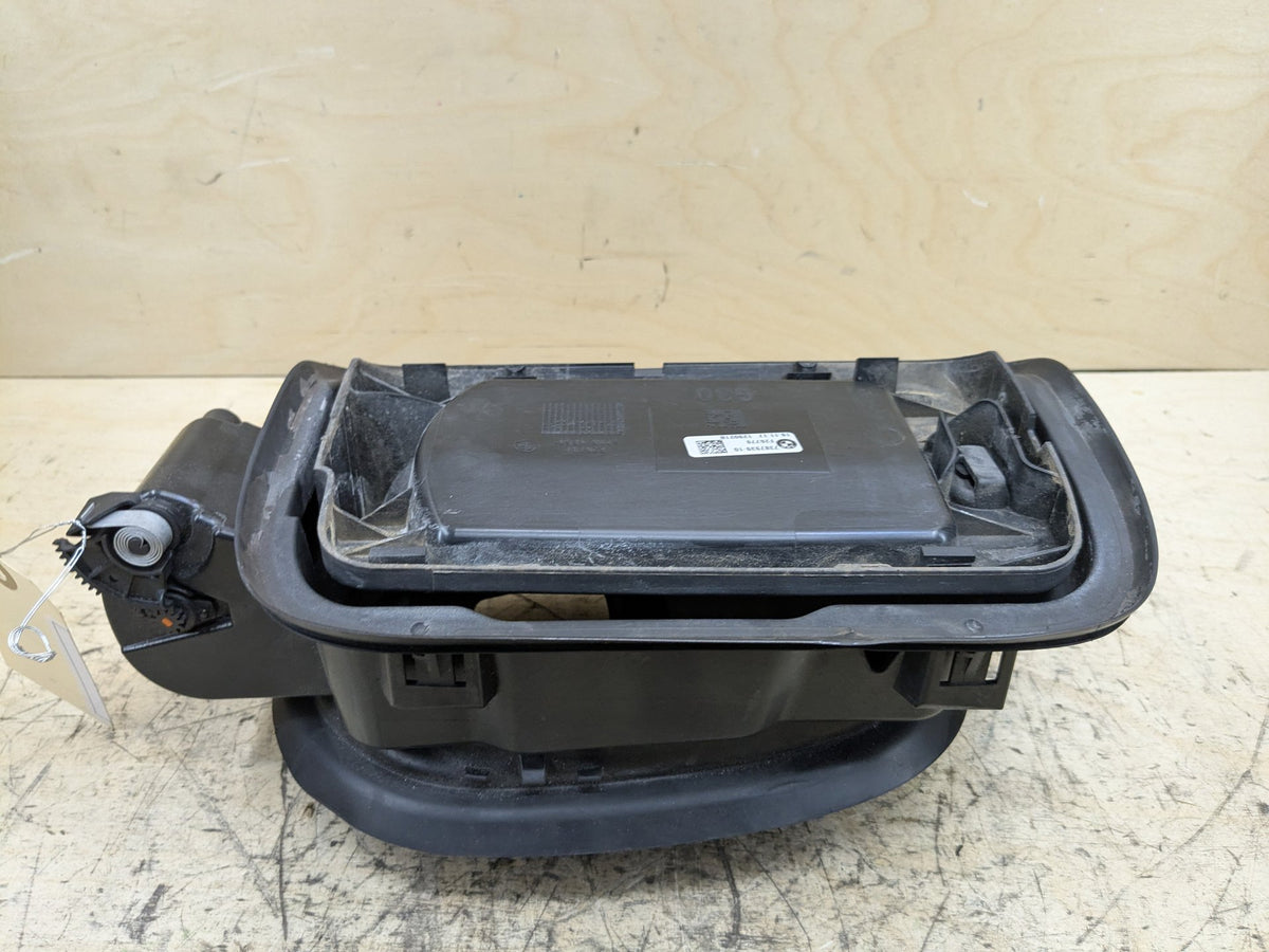 2018-2023 BMW M550i G30 Gas Cover Assembly 7387939 OEM