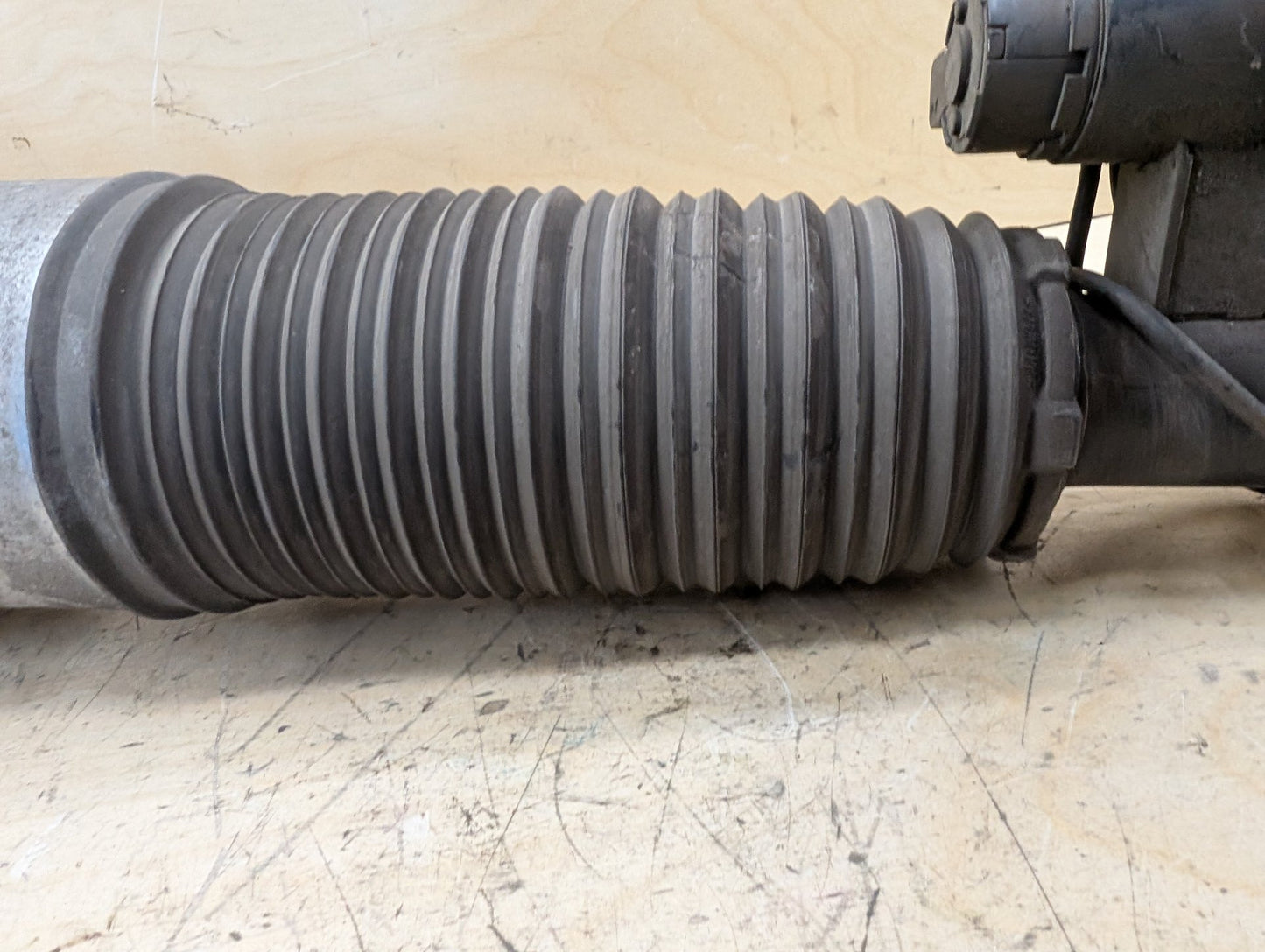 16-22 OEM BMW G11 G12 740 750 B7 REAR Right Passenger Air Suspension Strut Shock