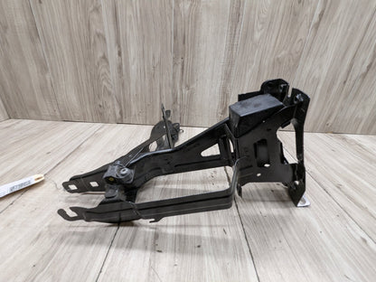 2019 BMW X3 G01 Right Passenger Headlight Bracket 7400114