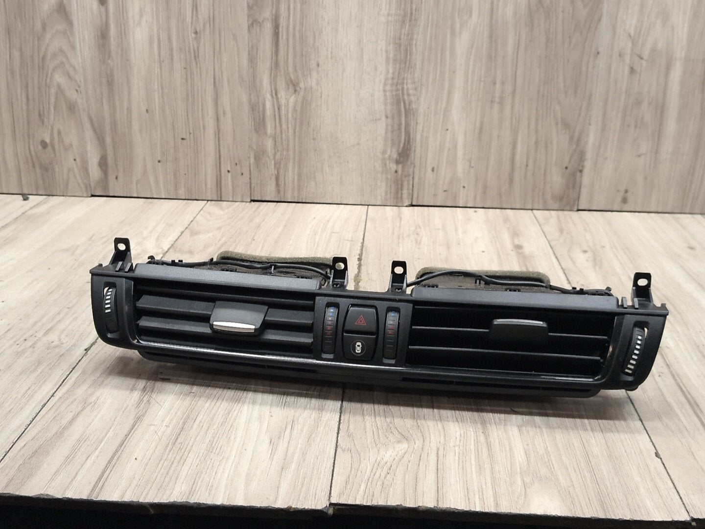 14-19 OEM BMW F15 F16 F85 F86 X5 X6 Dash Center Hazard Button AC Air Vent Grille