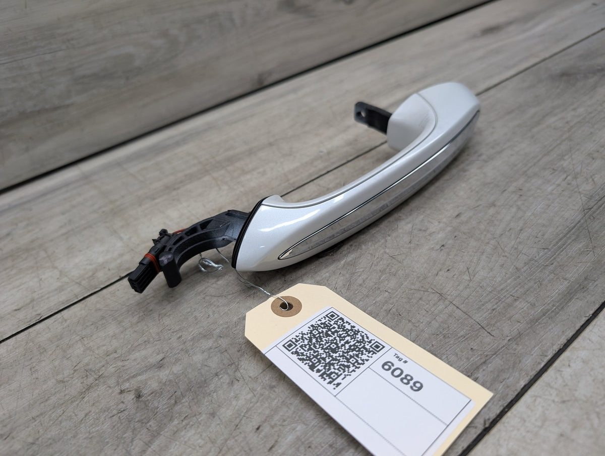 2017-2023 BMW 530i G30 Rear Left Driver Exterior Door Handle w/ Comfort Access 7443089 OEM
