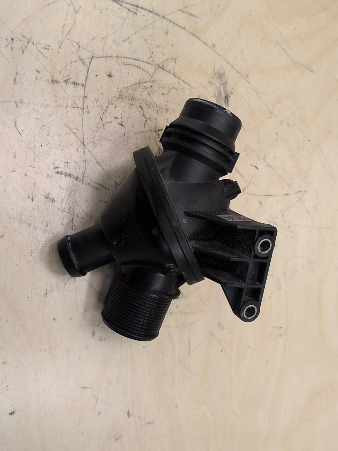 OEM BMW F10 F15 F22 F25 F30 F32 Engine N20 N26 Water Coolant Thermostat Housing