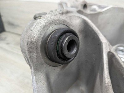OEM BMW G05 G06 G07 X5 X6 X7 Rear Left Driver Side Hub Spindle Knuckle Bearing