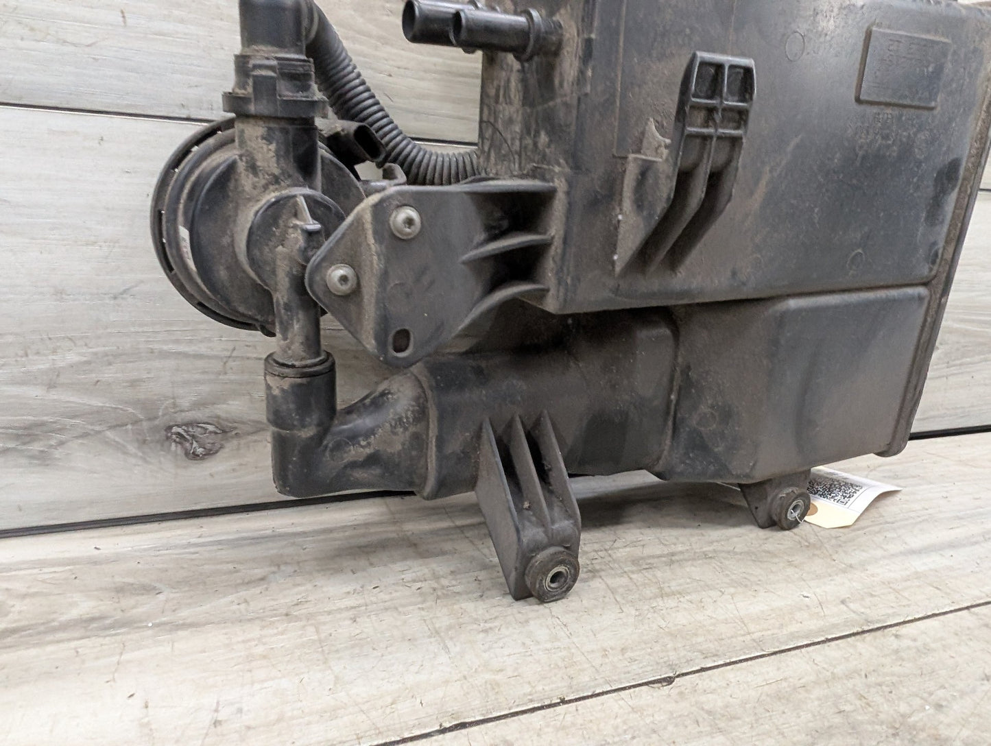 2009-2015 BMW 750Li F02 Fuel Vapor Charcoal Canister 7312781