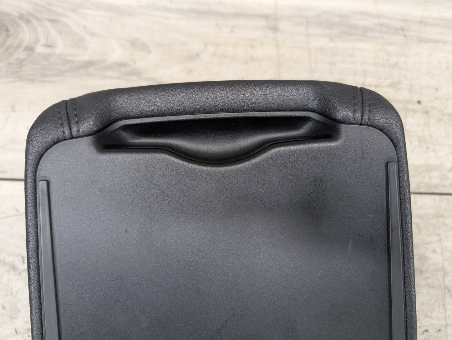 2009 - 2017 Audi Q5 8R Center Console Armrest Arm Rest 8R0864207G EA888