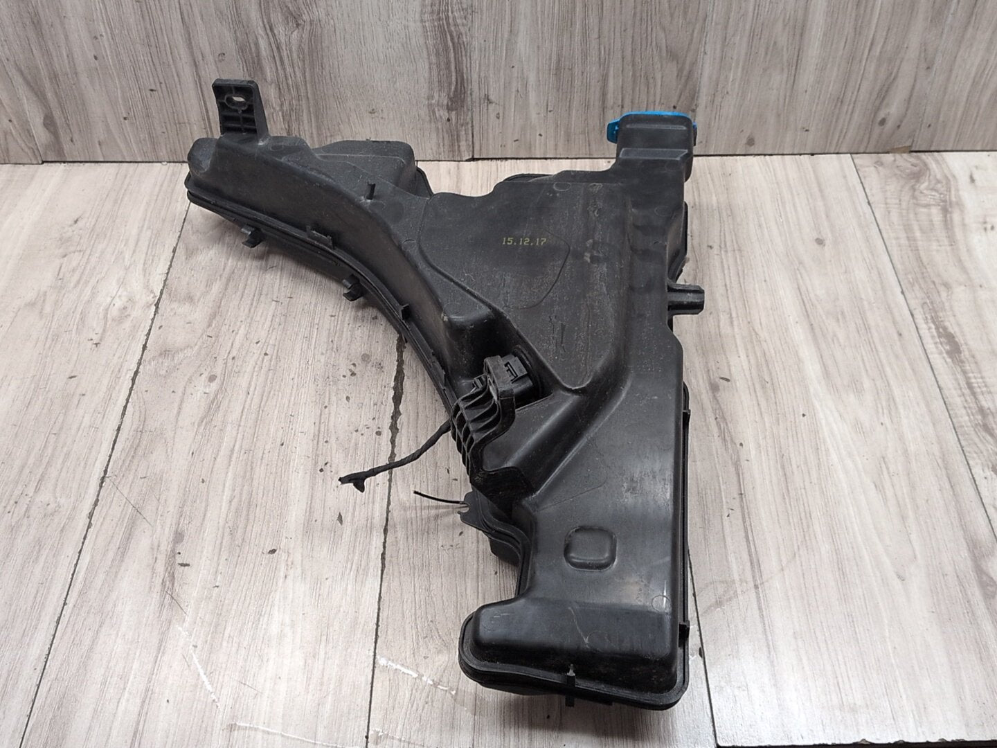 17-25 OEM Audi A4 S4 Windshield Washer Reservoir Tank Assembly 8W0955451L