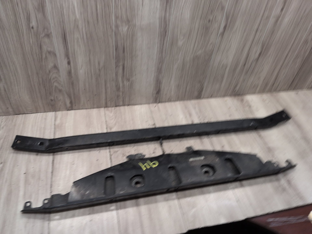 2011-2016 BMW M5 F10 Front Upper Radiator Tie Bar Panel Support w/ Bars SET 7200690 OEM