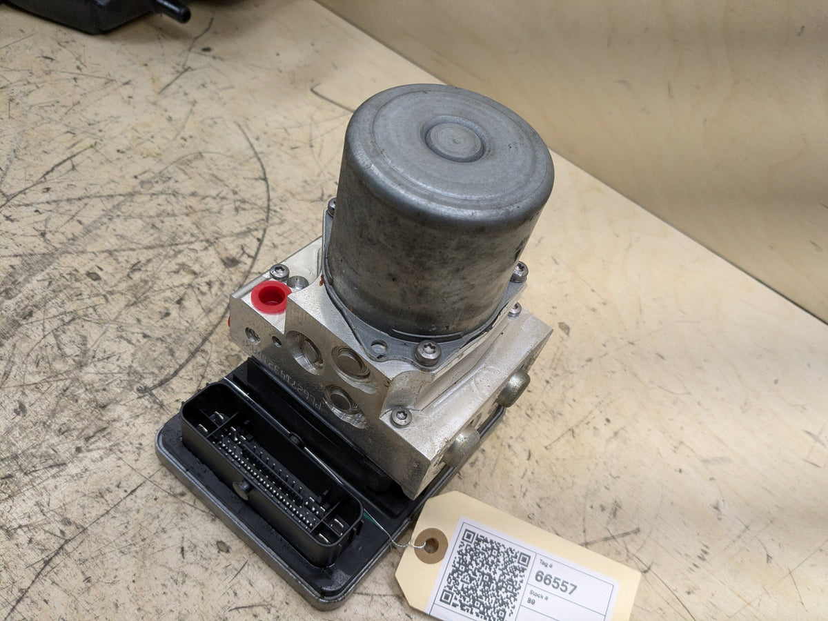 2016-2019 BMW 740i G12 ABS Pump Module 6886388 OEM