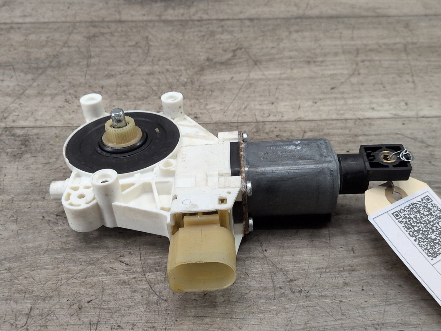 07-16 OEM BMW E89 E92 E93 328 335 M3 Left Driver Door Window Regulator Motor