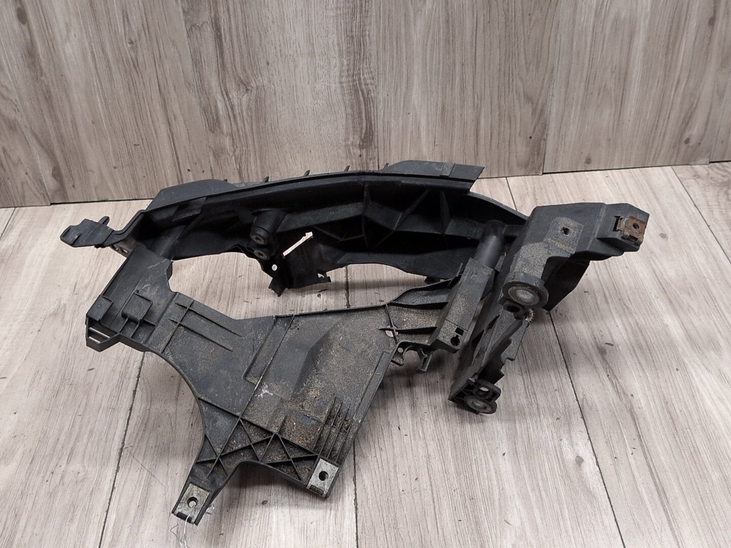 2008 - 2017 Audi S5 8T Left Driver Headlight Bracket 1301073053