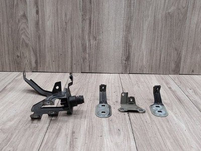 2011-2016 BMW 535i F10 Front Right Passenger Fender Brackets SET 7207210 OEM