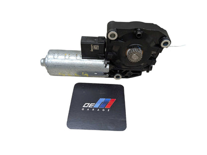 2023 BMW M240i G42 Sunroof Sun Roof Glass Motor 7424804 OEM BMW G20 G22 G26 G42 G80 G82 G87 M2 M3 M4 Sunroof Moonroof Motor Drive Unit
