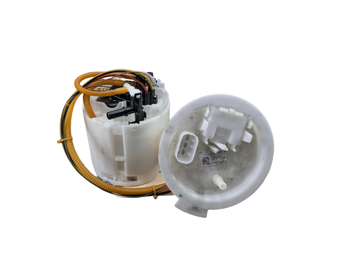 17-20 OEM BMW G30 M550iX Engine N63R Gas Tank Mount Fuel Pump w/ Sending Unit