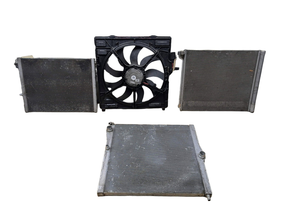 09-19 *NOTE* BMW X5M X6M Engine S63R Radiator Condenser Fan Shroud ASSEMBLY E70