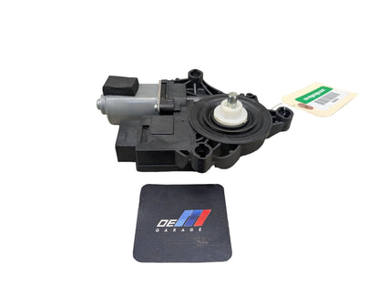 2020 BMW 330i G20 Rear Left Driver Door Window Glass Regulator Motor 8495871 OEM BMW G20 G80 330 M340 M3 REAR Left Driver Side Door Window Regulator Motor