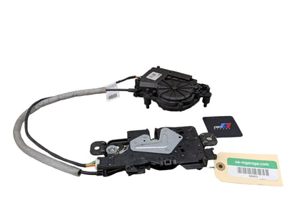 2018 BMW X3 G01 Liftgate Trunk Lid Liftgate Lock Latch Actuators SET 7383561 OEM BMW F90 F97 G01 G12 G22 G30 X3 M5 Trunk Lid Actuator Latch Lock System SET