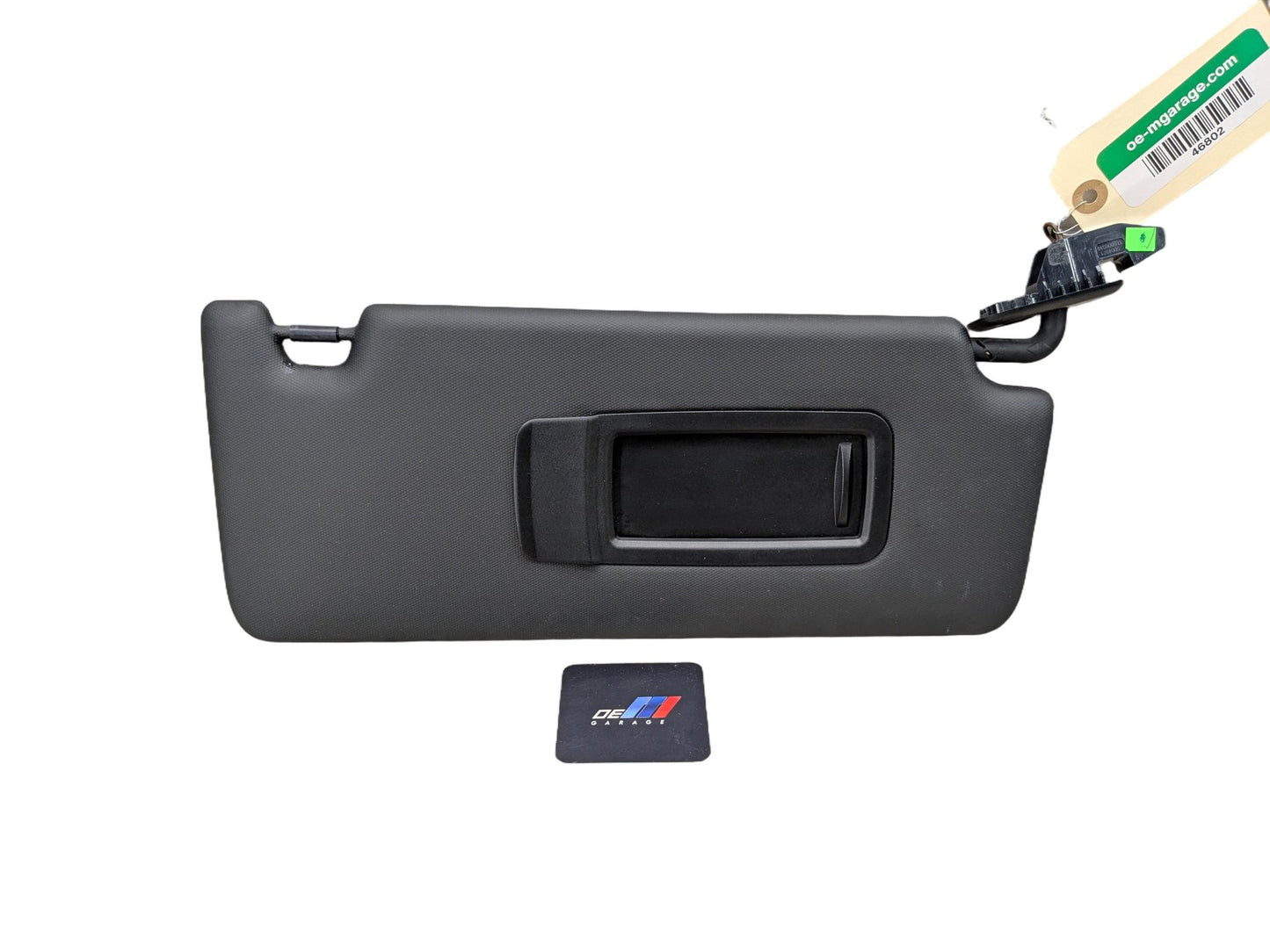 2020 BMW 330i G20 Front Right Passenger Sun Visor 8092728 19-24 OEM BMW G20 G80 330 M340 M3 Right Passenger Side Interior Sun Visor Black