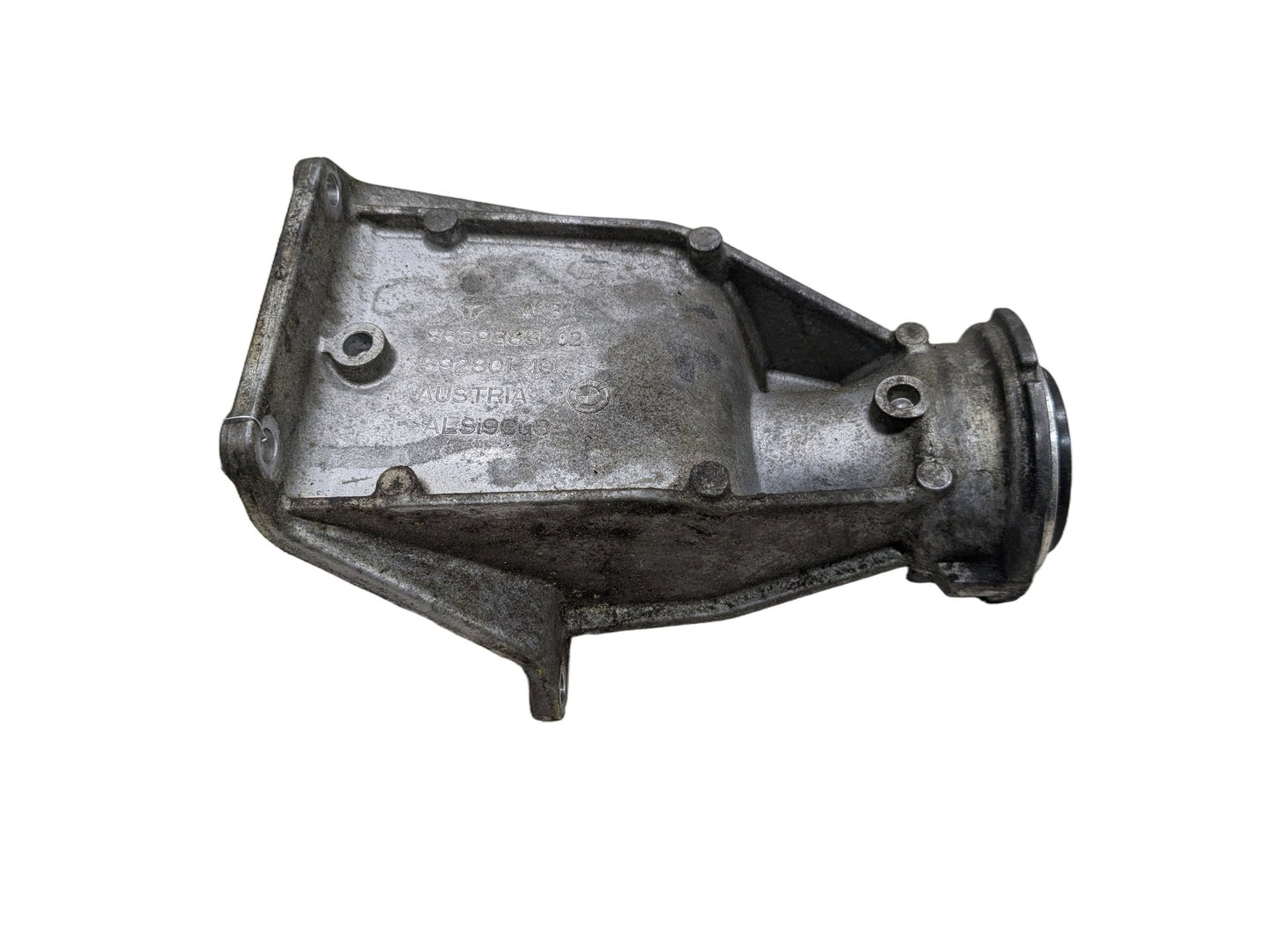 OEM BMW G01 G05 G12 G20 G26 G42 G80 Front Differential Axle Support Bracket