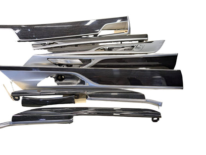 16-19 OEM BMW G11 G12 740 750 M760 Center Console Cup Holder USB Charging Port