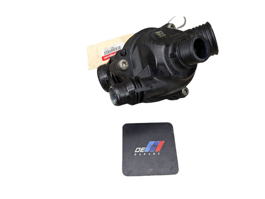 06-13 BEHR BMW E82 E88 E90 E92 E93 Engine N54 Water Coolant Thermostat Housing
