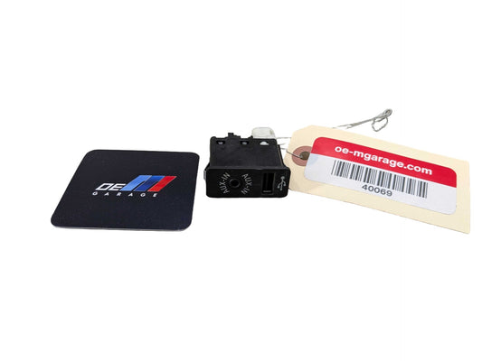 OEM BMW F15 F16 F25 F26 F85 X1 X3 X5 AUX Auxiliary Audio USB Input Charging Port
