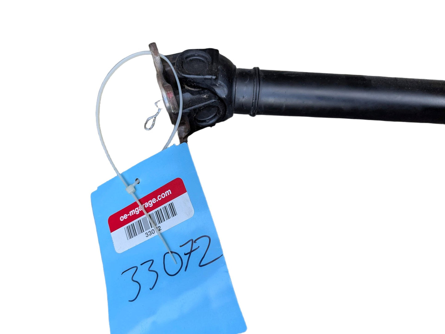 BMW Unknown Unknown Front Propeller Driveshaft Drive Shaft 9425911 OEM BMW G12 G20 G30 F90 X3 X4 X5 M5 M8 Sedan Drive Shaft Driveshaft Front Output