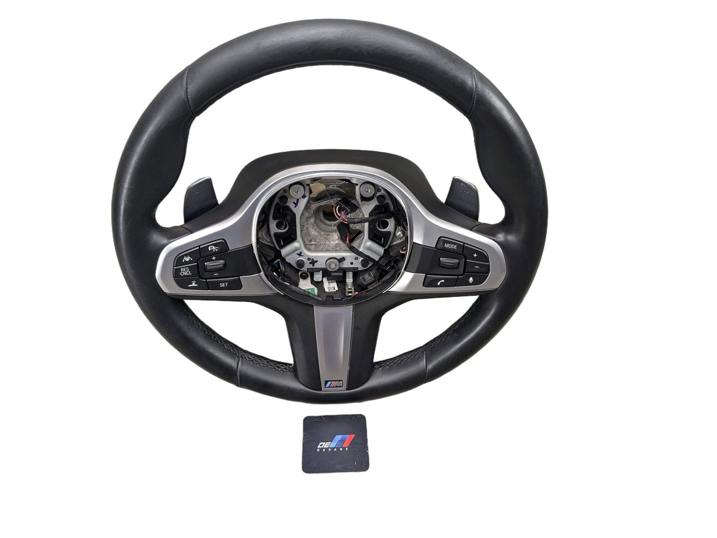 2018 BMW 550i G30 Steering Wheel Assembly Has Key. 30k miles in middle o 2021