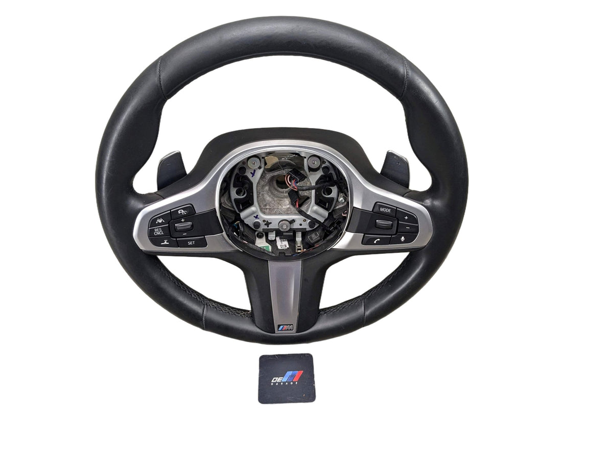 2018 BMW 550i G30 Steering Wheel Assembly Has Key. 30k miles in middle o 2021
