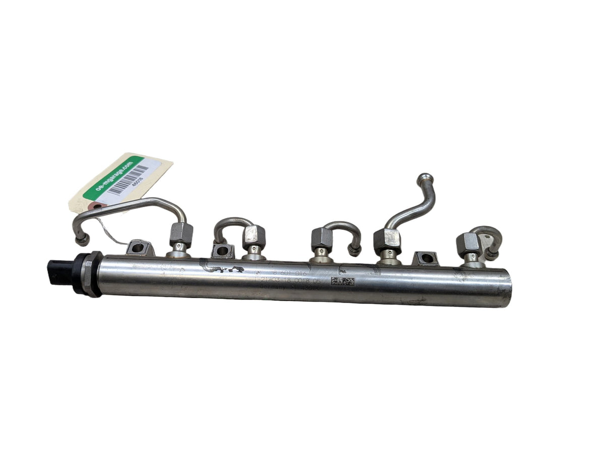 PRE-LCI OEM BMW G12 750 G30 M550 Engine N63R Right Fuel Injector Rail Lines 5-8