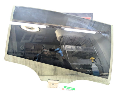 2016 BMW 750i G12 Rear Right Passenger Door Window Glass 7409090 16-22 OEM BMW G12 750 Rear Right Passenger Door Window Glass