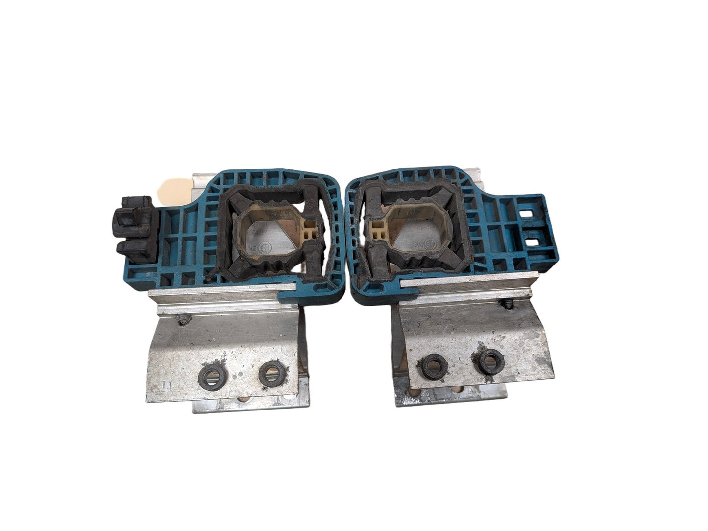 OEM BMW F90 F93 G11 G12 G16 G30 M5 Radiator Mount Support Bracket Left Right SET