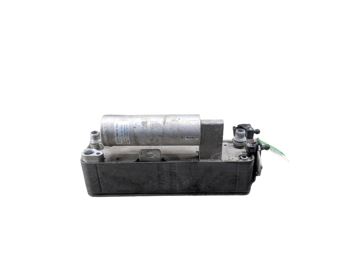 OEM BMW F22 F30 F32 F33 F36 B46 B58 AC Air Conditioning Condenser w Dryer 9338330