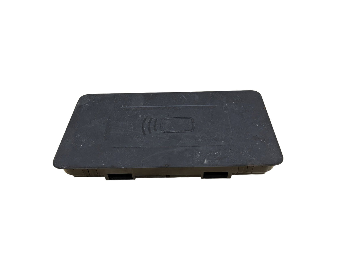 OEM BMW G20 G22 G23 G26 G80 M3 Center Console Storage Phone Car Wireless Charger