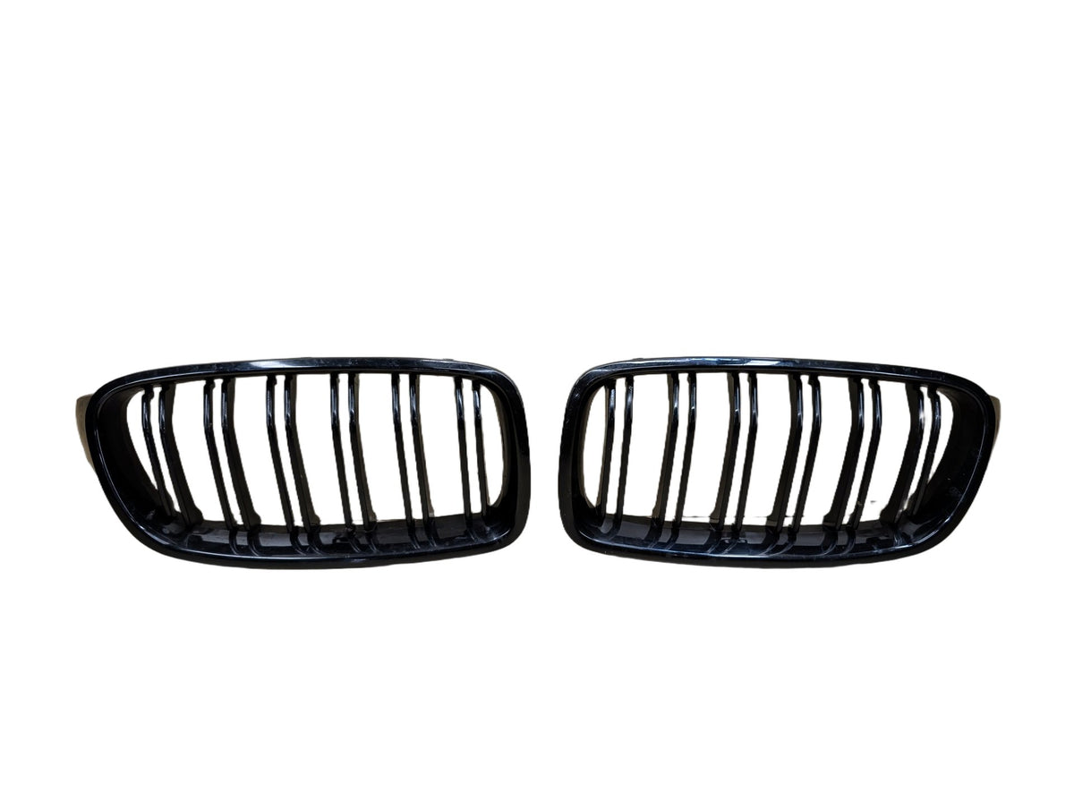 12-18 BMW 328i F30 Front Left Right Upper Bumper Cover Kidney Grilles SET OEM