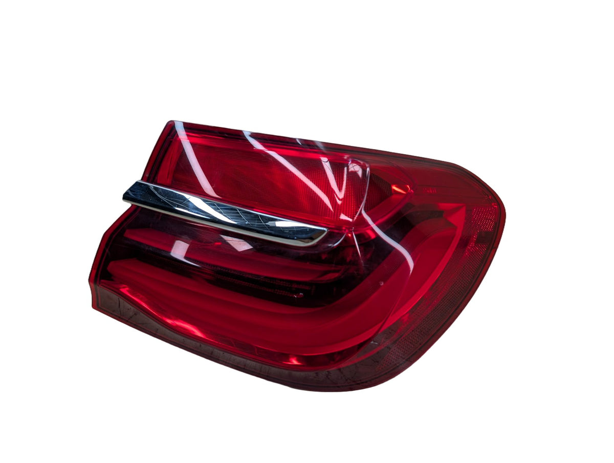 16-19 OEM BMW G11 G12 740 750 M760 B7 Rear Right Passenger Outer LED Tail Light
