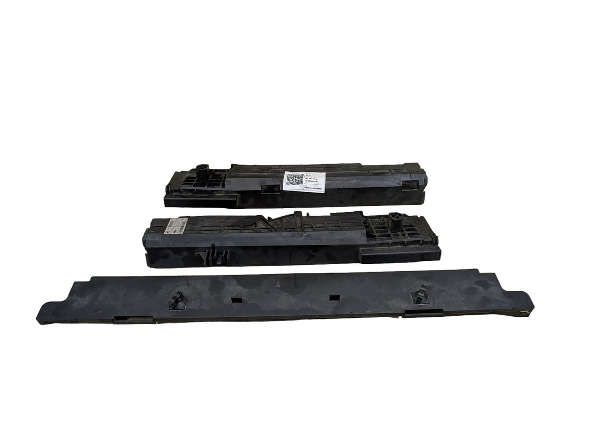 2012-2018 BMW 328i F30 Right Passenger Side Rocker Panel Brackets SET 8507422