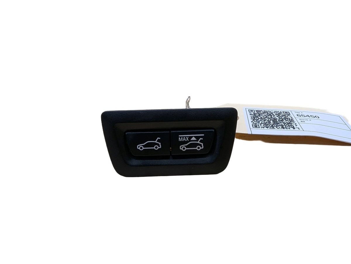 2010-2017 BMW 535i GT xDrive F07 Liftgate Trunk Lid Release Handle Switch 9302262 OEM